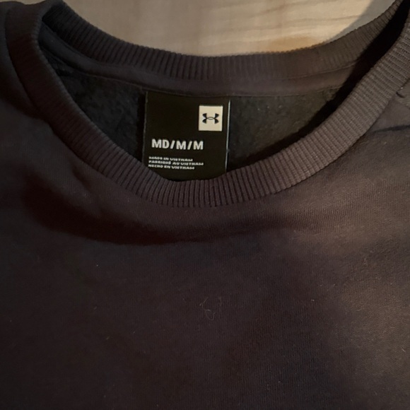Under Armour pullover - Picture 2 of 3